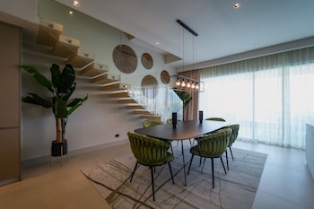 marina garden penthouse 3 bedroom apartment