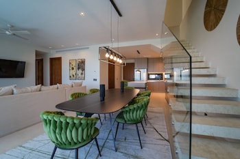 marina garden penthouse 3 bedroom apartment