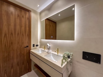 marina garden penthouse 3 bedroom apartment
