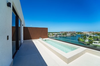 marina garden penthouse 3 bedroom apartment