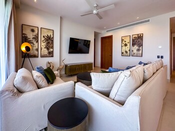 marina garden penthouse 3 bedroom apartment