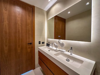 marina garden penthouse 3 bedroom apartment