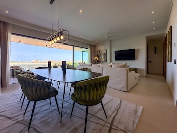 marina garden penthouse 3 bedroom apartment