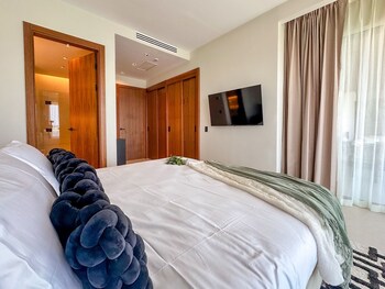 marina garden penthouse 3 bedroom apartment