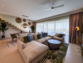 marina garden penthouse 3 bedroom apartment