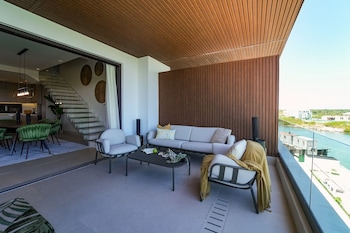 marina garden penthouse 3 bedroom apartment