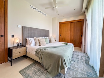 marina garden penthouse 3 bedroom apartment
