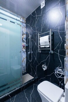 safir hotel