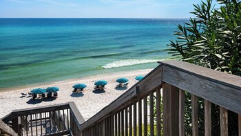 Beachfront Townhome In Seacrest + Free Tickets: Bikes, Dolphin Cruise & More!,,4 star