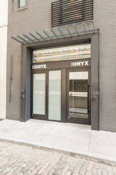sosuite at the onyx museum district