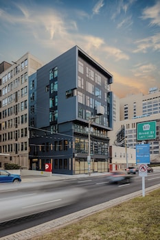 sosuite at the onyx museum district