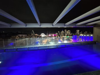 Oasis Retreat Level 27 In Casino Towers,,4 star