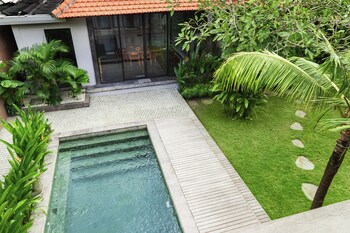 villa savaya canggu batu bolong