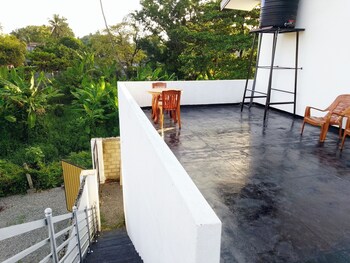 tropical suites