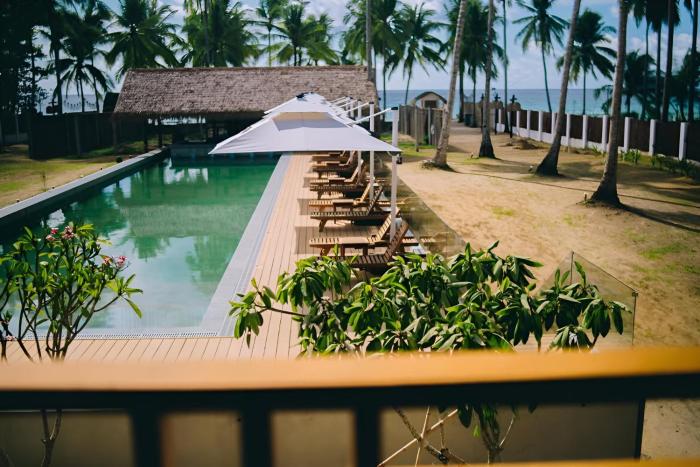 station one beach resort el nido