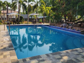 Kulibangbang Beach Resort,,2 star