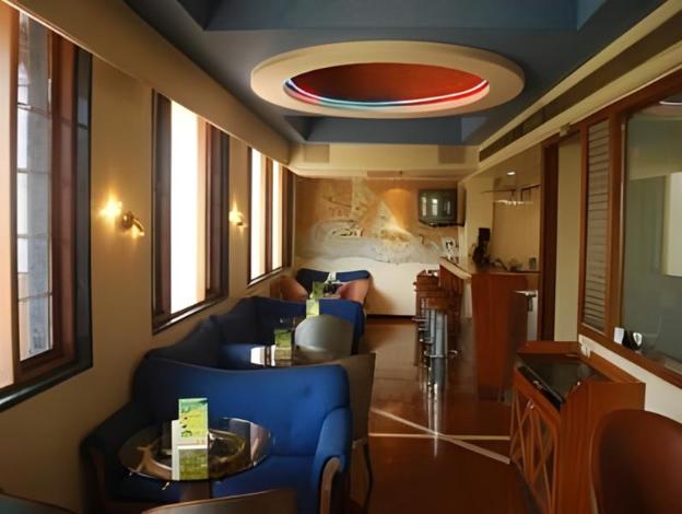 hotel supreme heritage