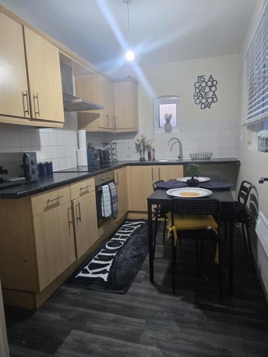charming wolverhampton apartment with private entrance