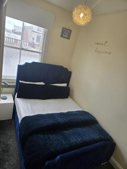 charming wolverhampton apartment with private entrance