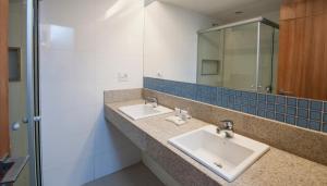 americas granada hotel