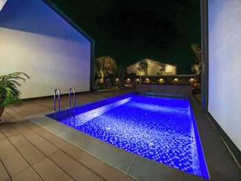 gobajinin private pool villa