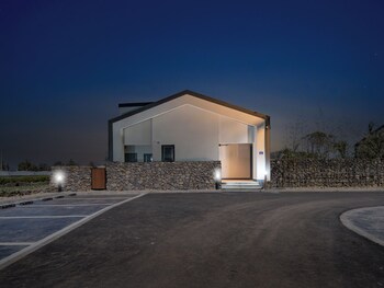 gobajinin private pool villa