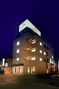 Happiness Inn,,3 star