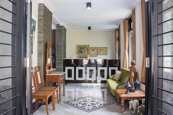 Cozzy Kostel Salak Hospitality,,3 star