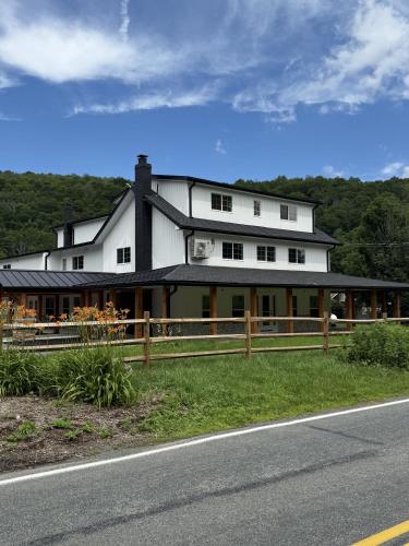 saddleview bed and breakfast