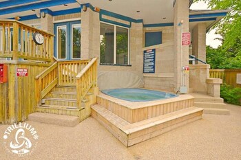 Blue Mountain Collingwood Loft Condo,,3 star
