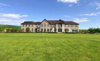 The Inn At Grass Roots Hill,,3 star