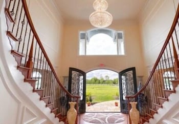 The Inn At Grass Roots Hill,,3 star