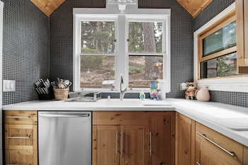 Mountain Cottage,,3 star