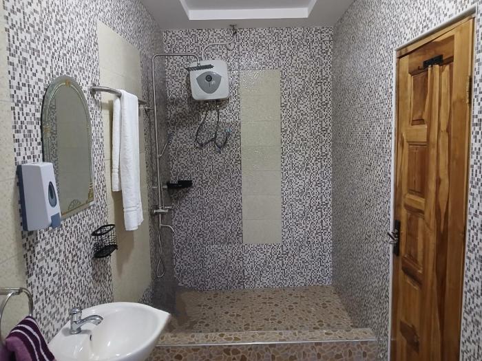 madora lodge