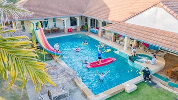 Pool Villa For Families And Party,,2 star