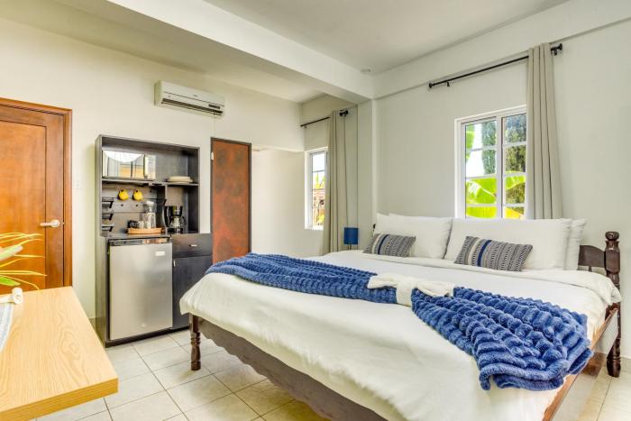 hill garden boutique resort