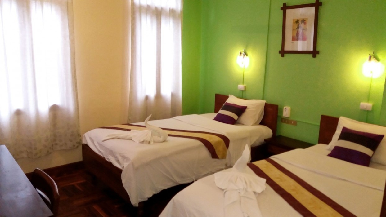 saynamkhan river view