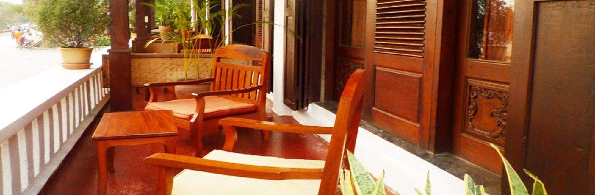 saynamkhan river view