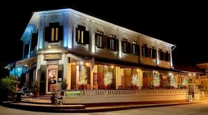 saynamkhan river view