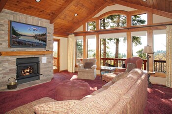 luxury view lodge