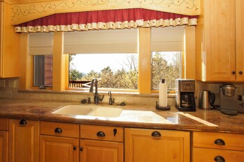 luxury view lodge
