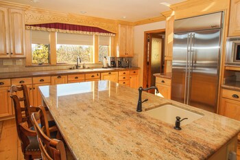 luxury view lodge