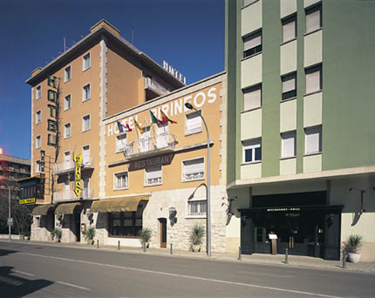 hotel pirineos