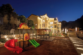 zhangjiajie valley love holiday hotel