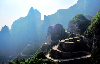zhangjiajie valley love holiday hotel