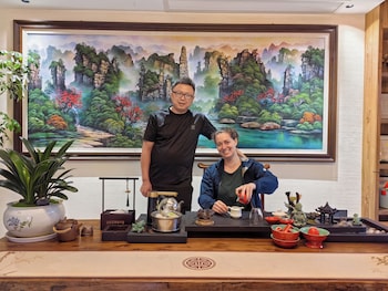 zhangjiajie valley love holiday hotel