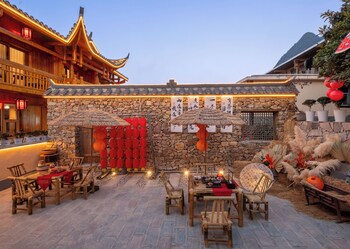 zhangjiajie valley love holiday hotel
