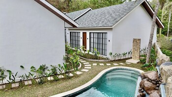 Malasama Suites Hotel,,4 star