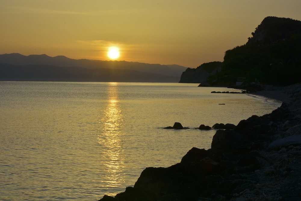 sidari beach hotel