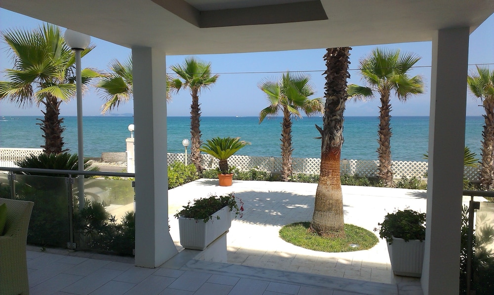 sidari beach hotel